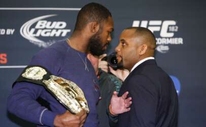 Jon Jones vs Daniel Cormier