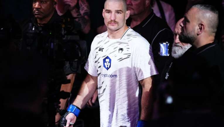 Sean Strickland might vacate title status if his ongoing contract dispute with the UFC remains unresolved.